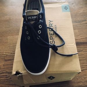 Men’s Sperry sneakers